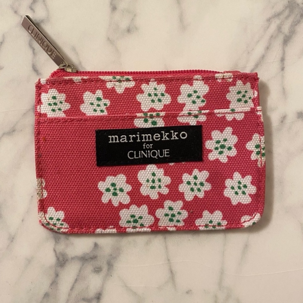 Clinique card or coin holder pink with flowers ☀️